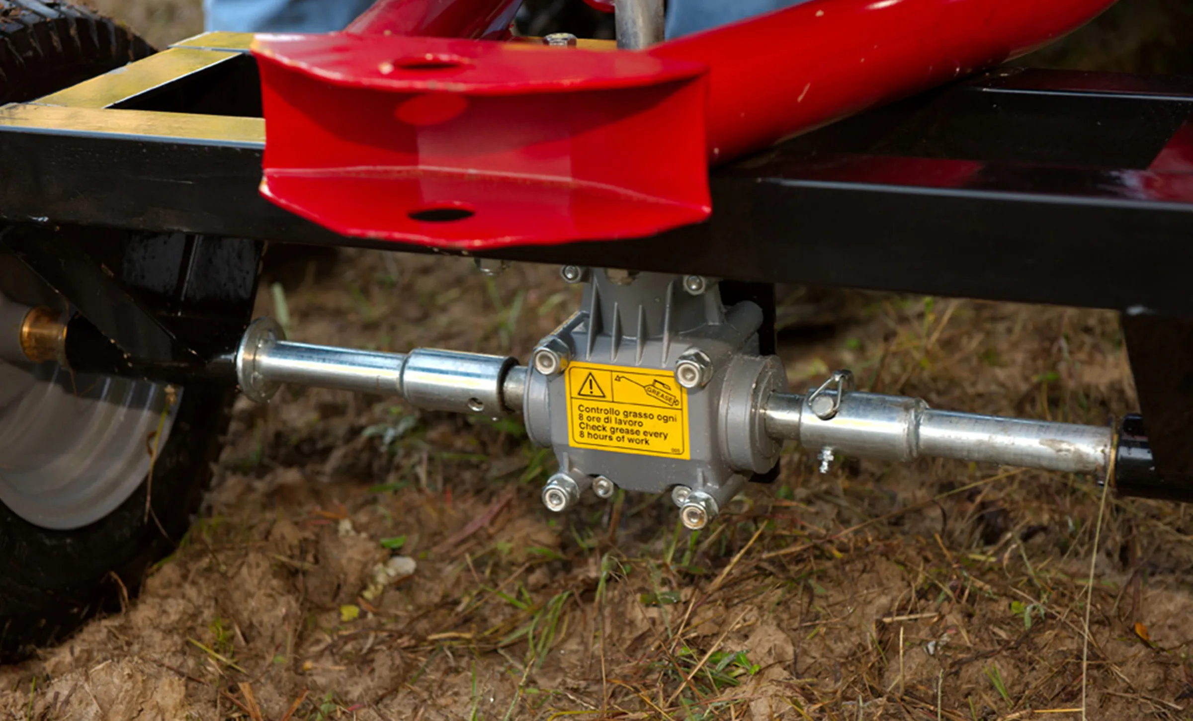 How to Use a Fertilizer Spreader Gearbox