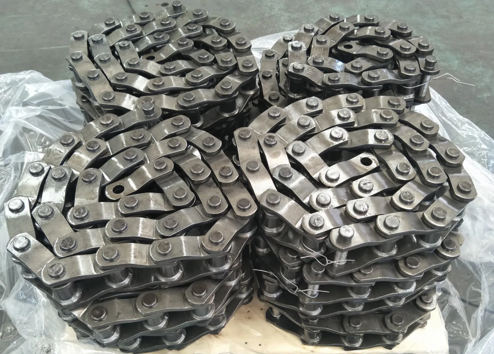 WH106XHD Welded Steel Mill Chain Characteristics