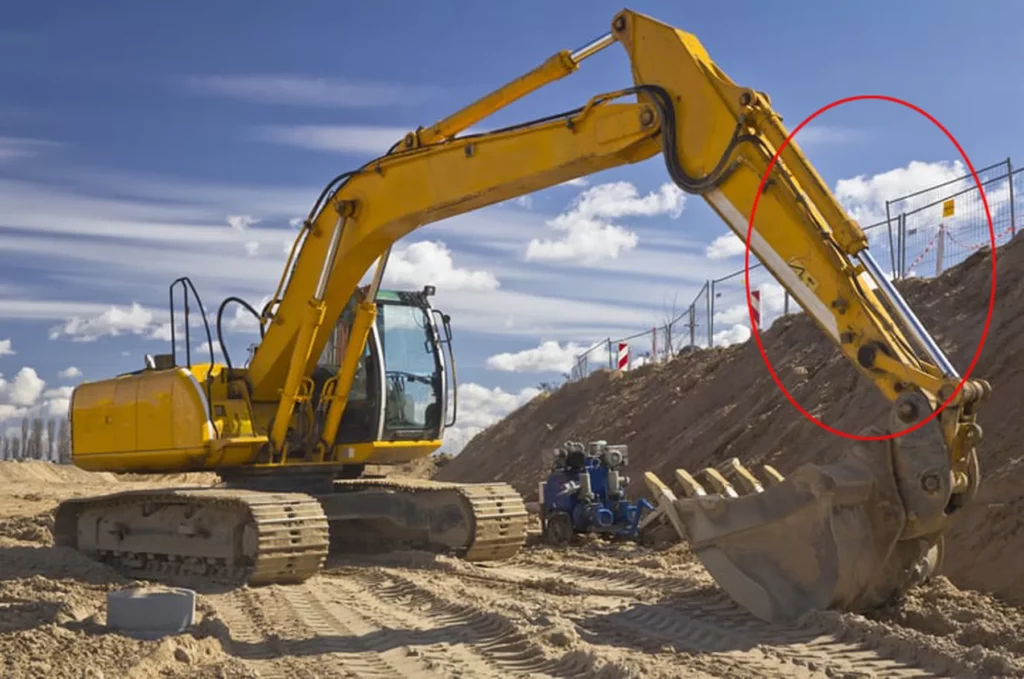 How Does a Large Excavator Bucket Cylinder Work