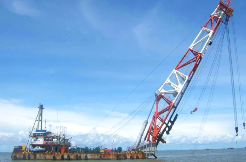 Pile Driving Barge Luffing Cylinder Applications