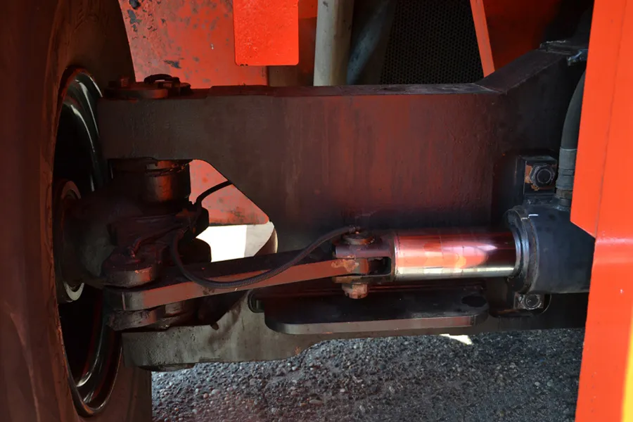 Using a Reach Stacker Steering Cylinder Benefits