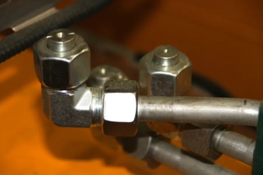 Flared Tube Union Swivel Elbows Installation